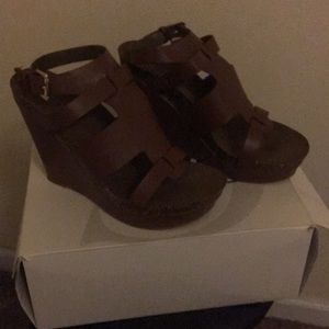 Cato brown Tan wedges